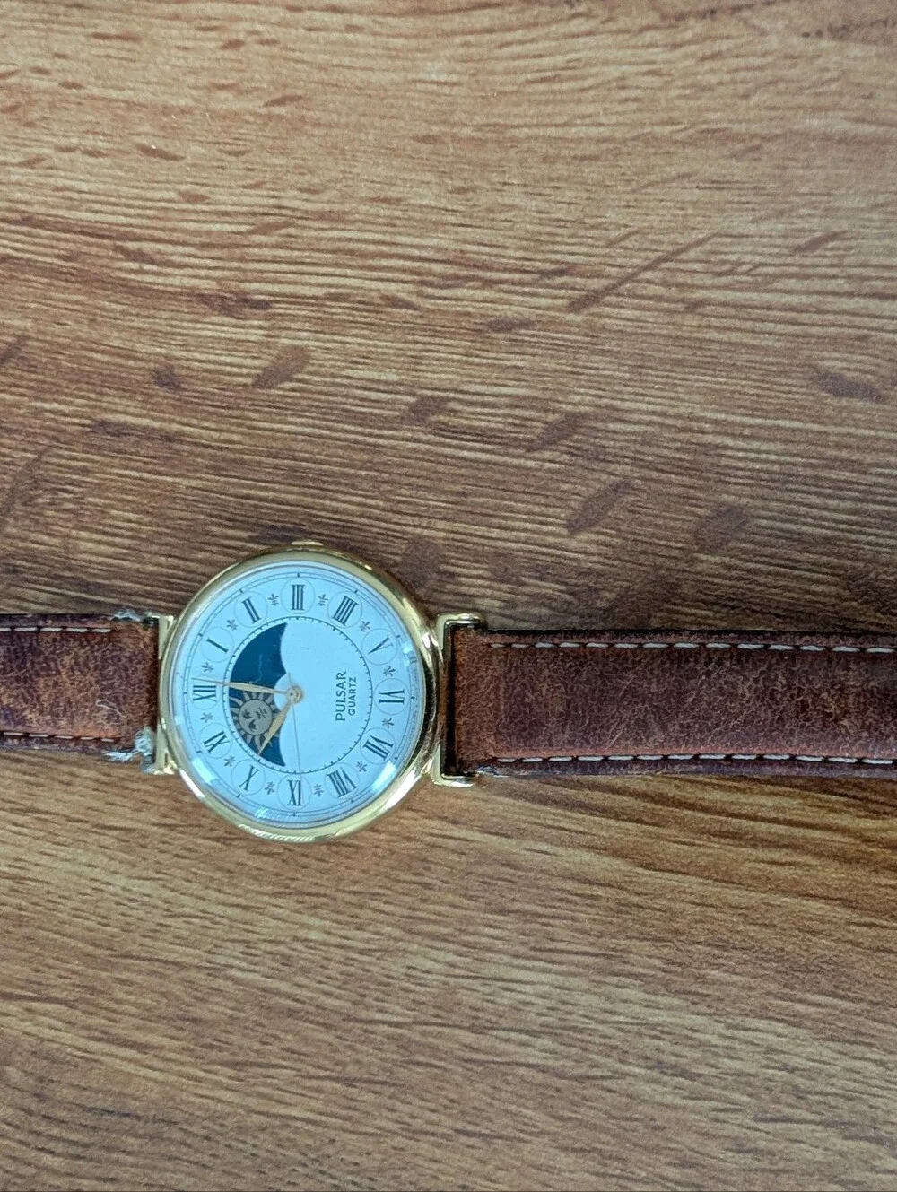Elegant Vintage Pulsar Seiko Moonphase Roman Dial  Quartz Unisex Watch